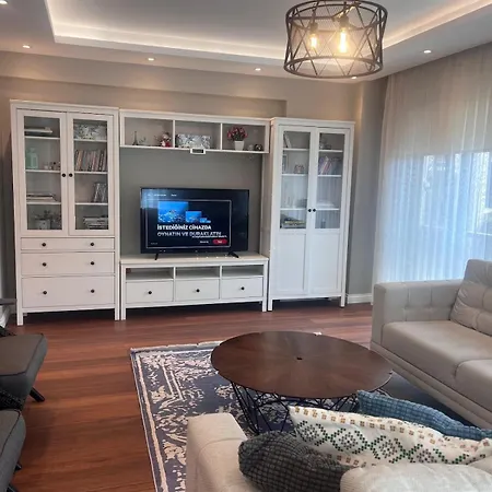 فيلة Maya Serdivan